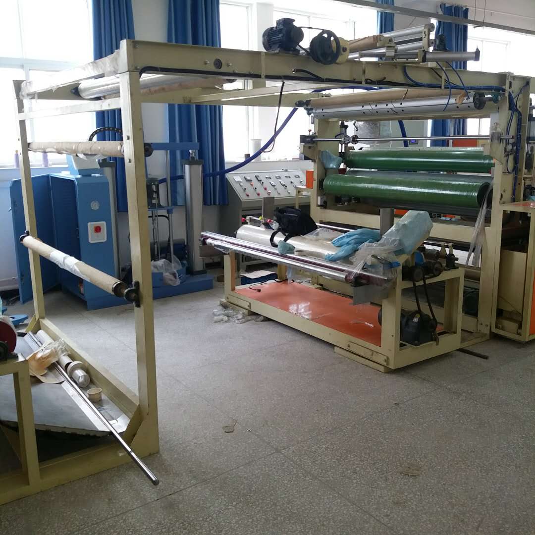 復(fù)合機(jī)廠家生產(chǎn)的復(fù)合機(jī)具有哪些特點(diǎn)？